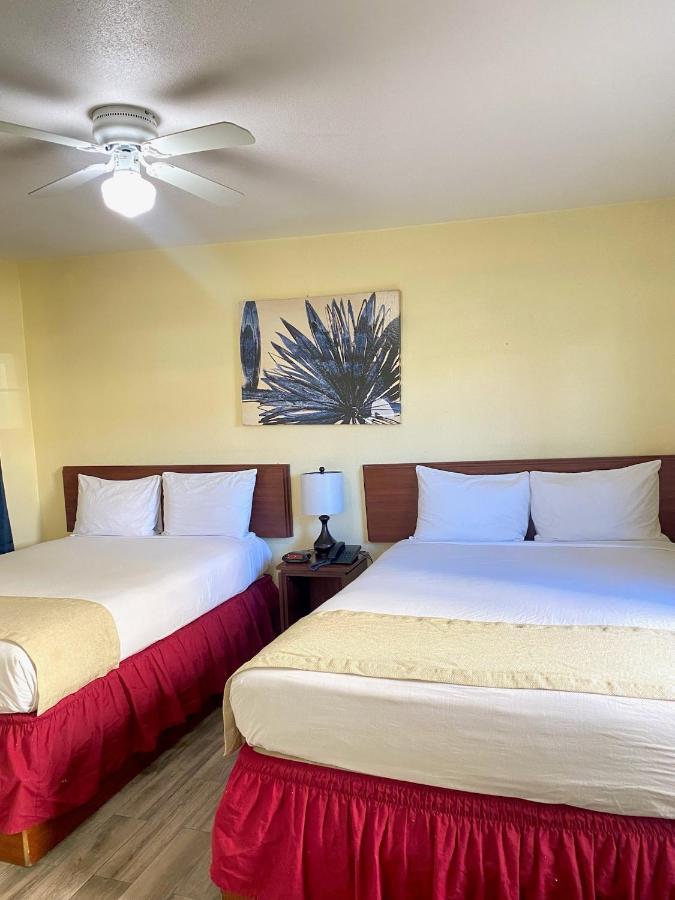 Europa Inn & Suites Desert Hot Springs Eksteriør billede