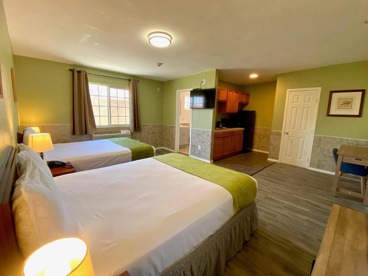 Europa Inn & Suites Desert Hot Springs Eksteriør billede