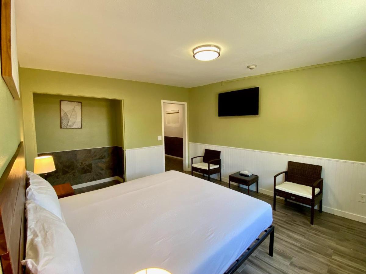 Europa Inn & Suites Desert Hot Springs Eksteriør billede